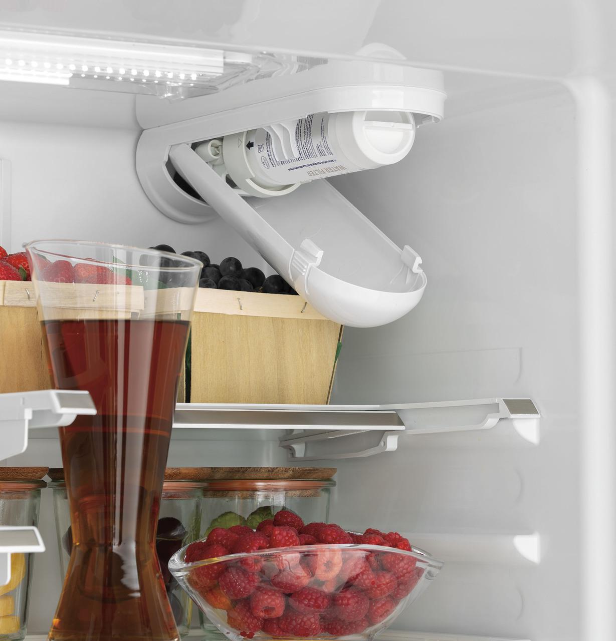 Cafe CWE19SP4NW2 CAF(EBACK)™ ENERGY STAR 18.6 Cu. Ft. Counter-Depth French-Door Refrigerator