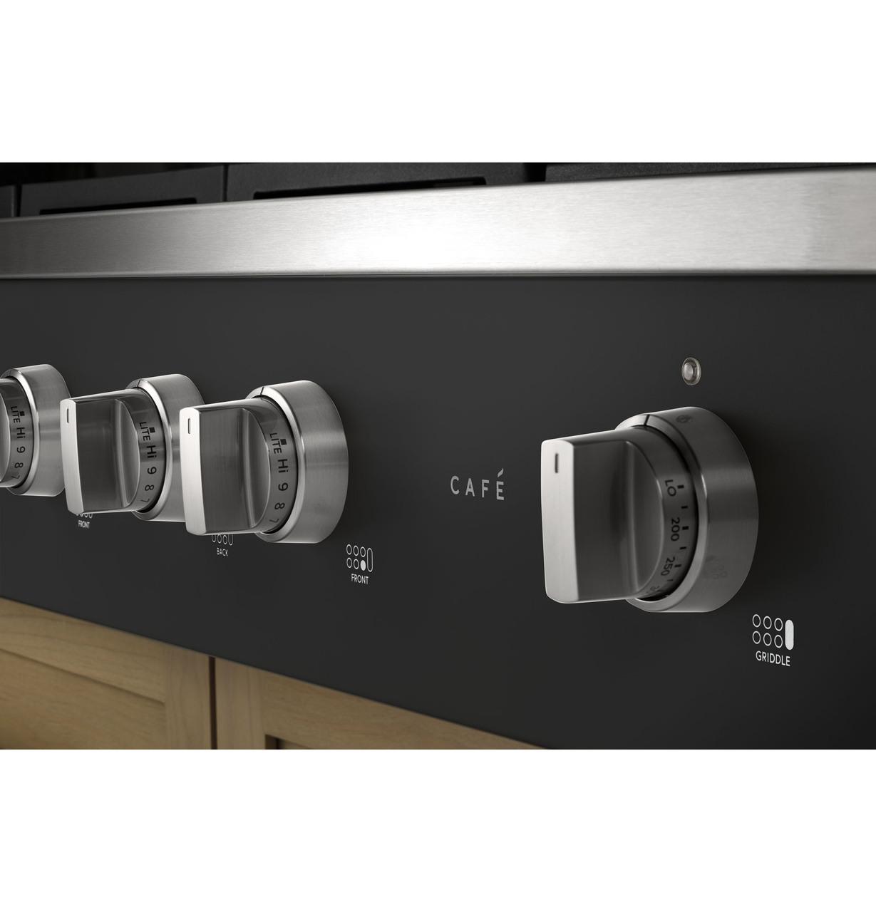 Cafe CGU486P3TD1 CAF(EBACK)™ 48" Commercial-Style Gas Rangetop with 6 Burners and Integrated Griddle (Natural Gas)