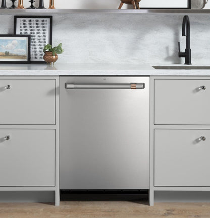 Cafe Caf(eback)™ ENERGY STAR® Stainless Steel Interior Dishwasher with Sanitize and Ultra Wash