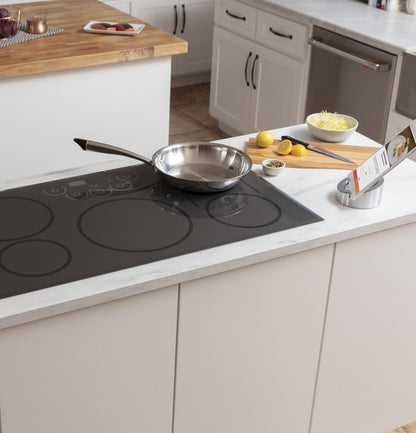 Caf(eback)™ 30" Smart Touch-Control Induction Cooktop