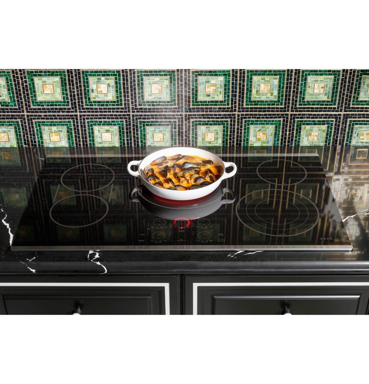 Cafe Caf(eback)™ 36" Touch-Control Electric Cooktop