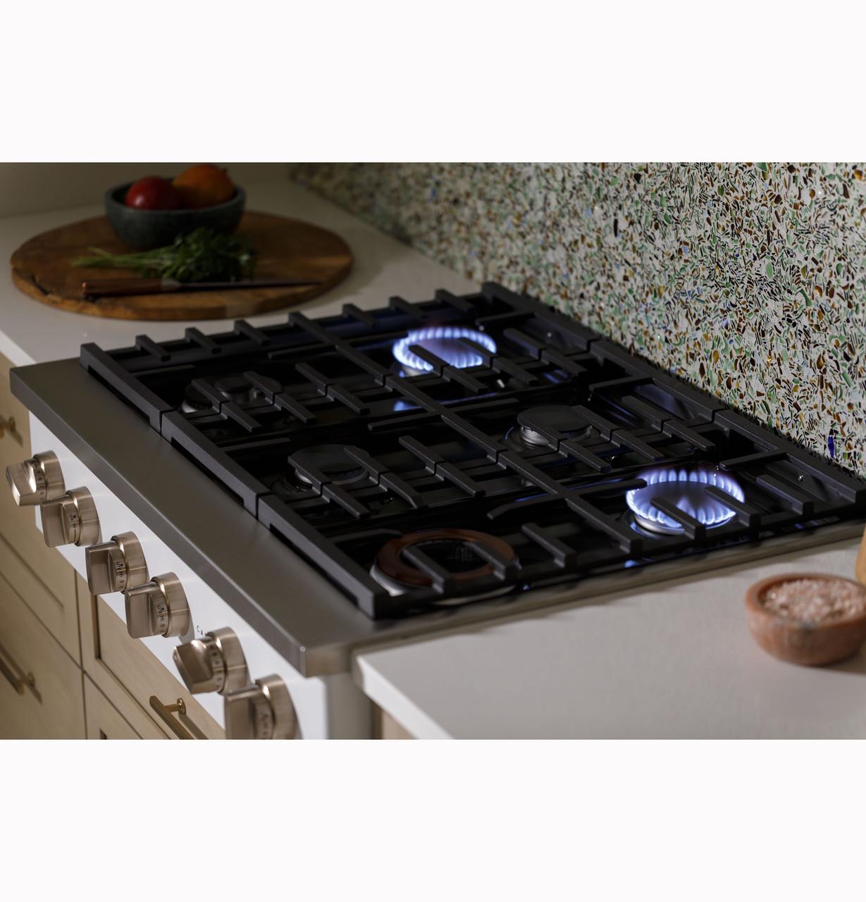 Cafe CGU366P3TD1 CAF(EBACK)™ 36" Commercial-Style Gas Rangetop with 6 Burners (Natural Gas)