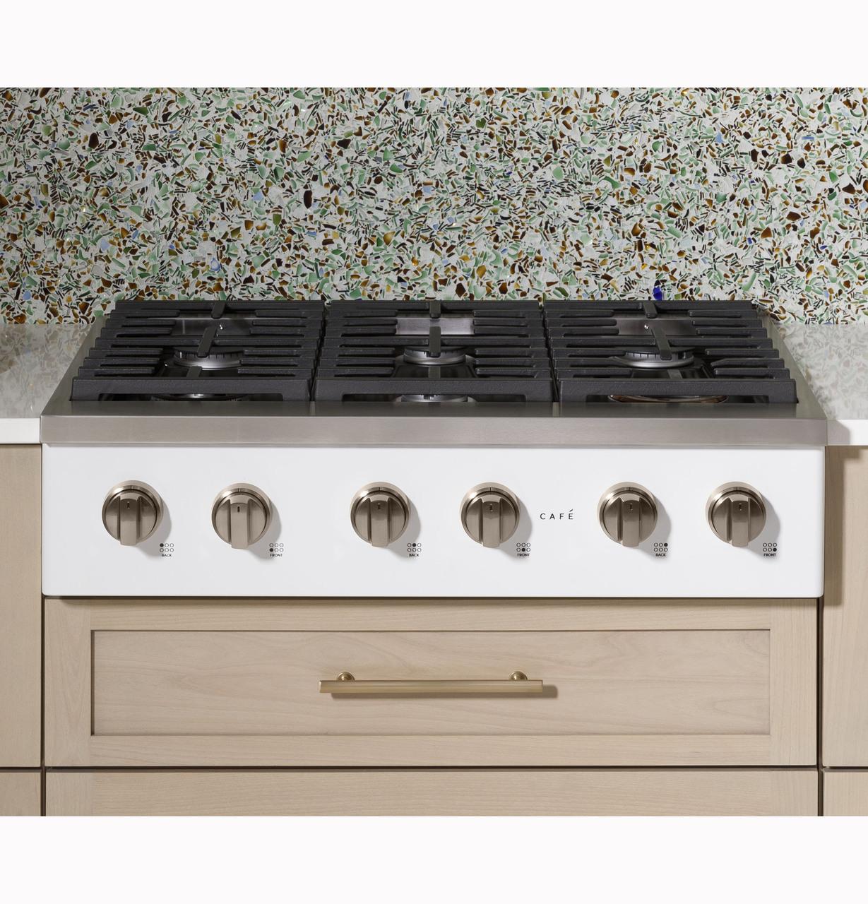 Cafe CGU366P3TD1 CAF(EBACK)™ 36" Commercial-Style Gas Rangetop with 6 Burners (Natural Gas)