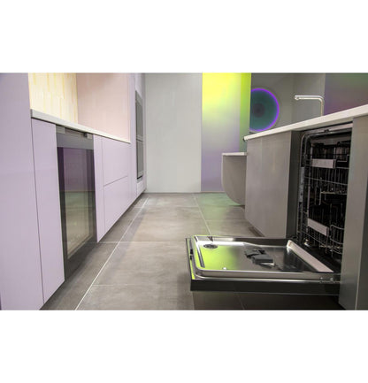 Cafe CCR06DM2PS5 Caf(eback)™ Wine Center in Platinum Glass