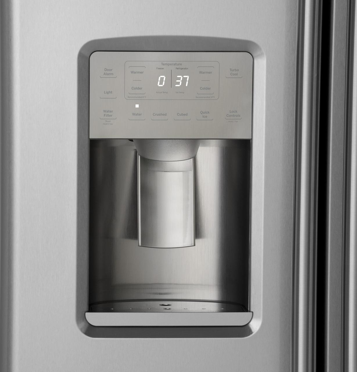 Cafe CZS22MP2NS1 CAF(EBACK)™ 21.9 Cu. Ft. Counter-Depth Side-By-Side Refrigerator
