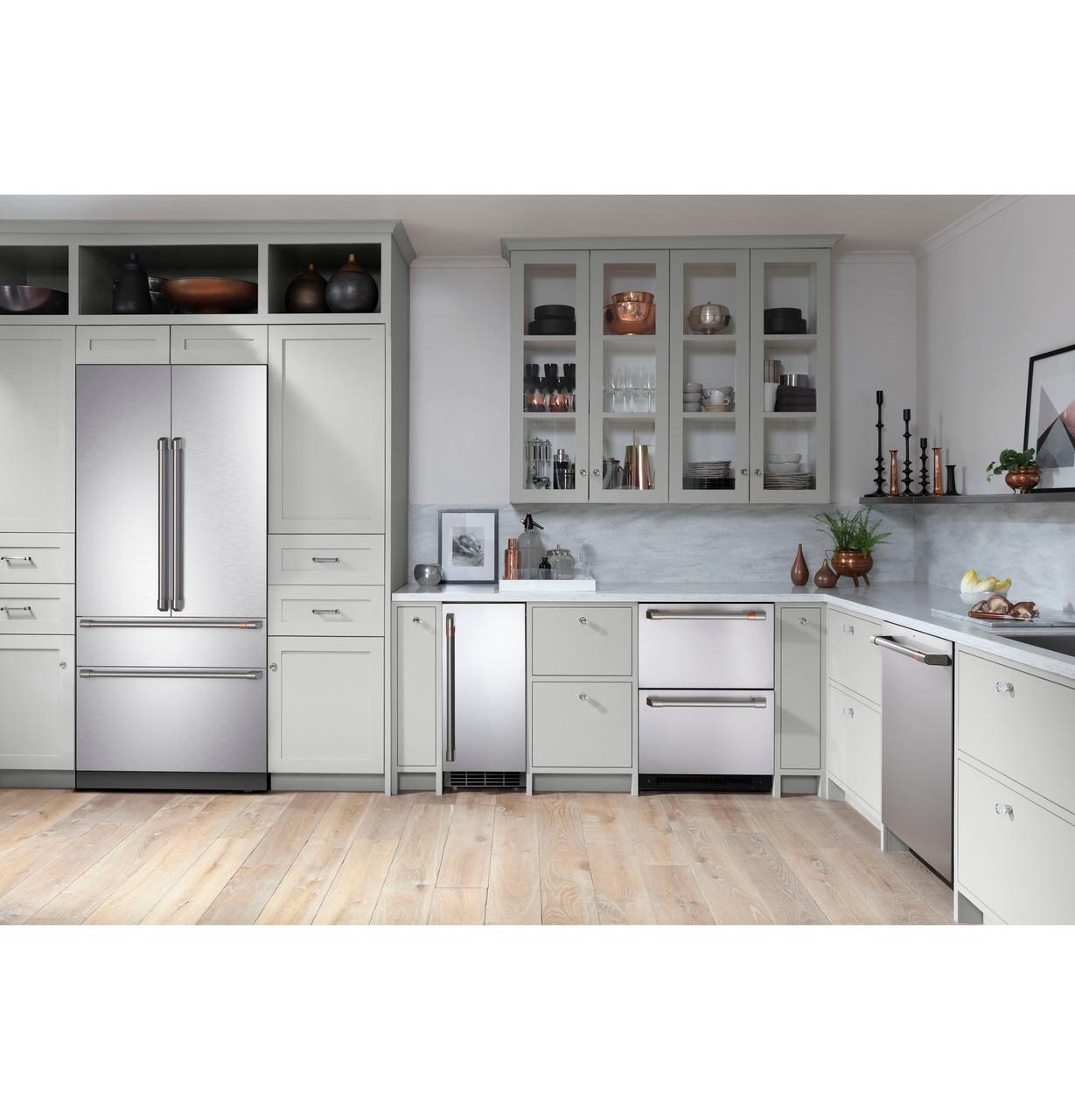 Cafe Caf(eback)™ ENERGY STAR® Stainless Steel Interior Dishwasher with Sanitize and Ultra Wash