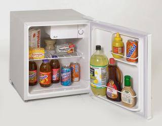 Avanti Model RM1730W - 1.7 CF Refrigerator - White