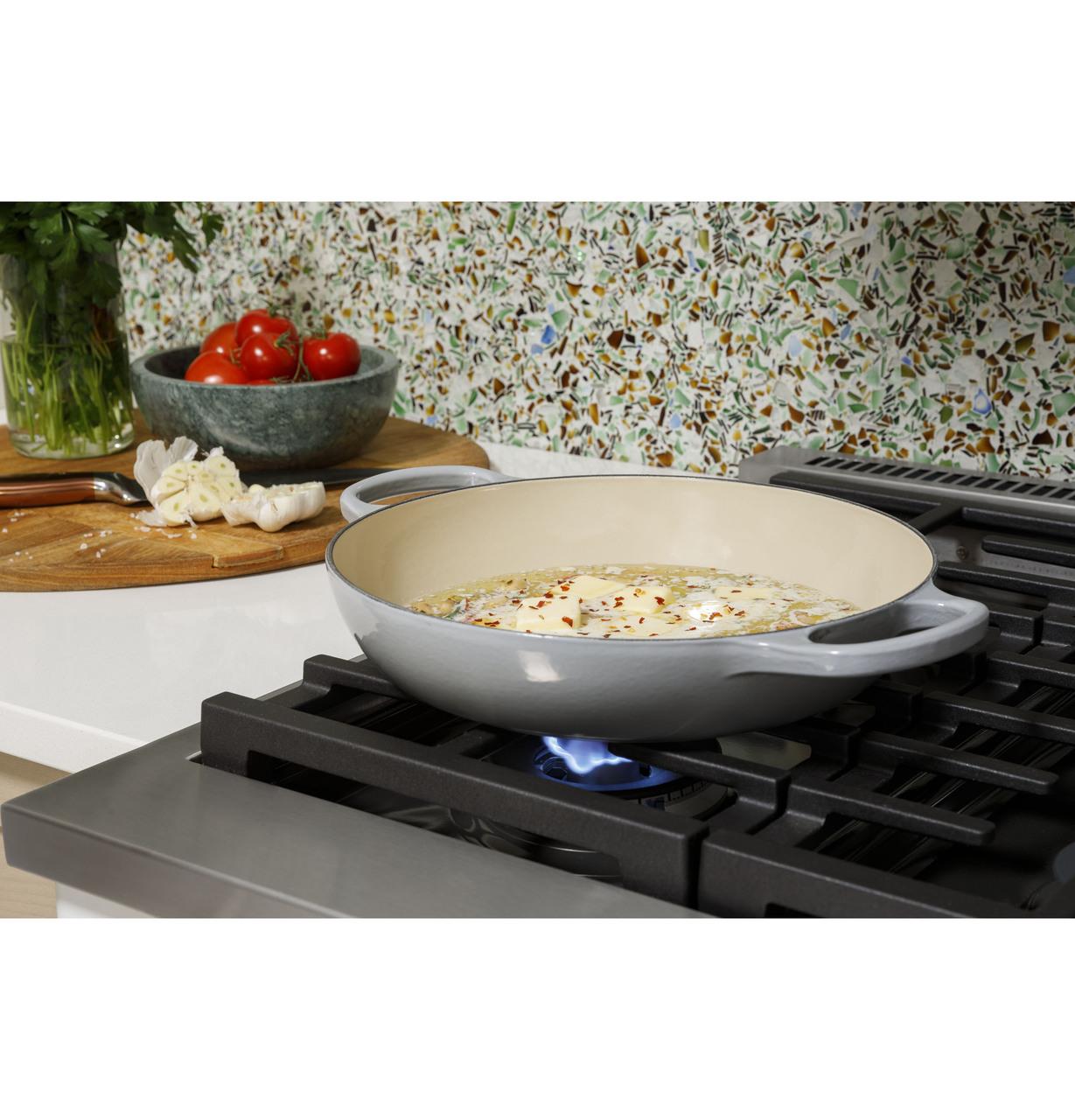 Cafe C2Y486P2TS1 CAF(EBACK)™ 48" Smart Dual-Fuel Commercial-Style Range with 6 Burners and Griddle (Natural Gas)