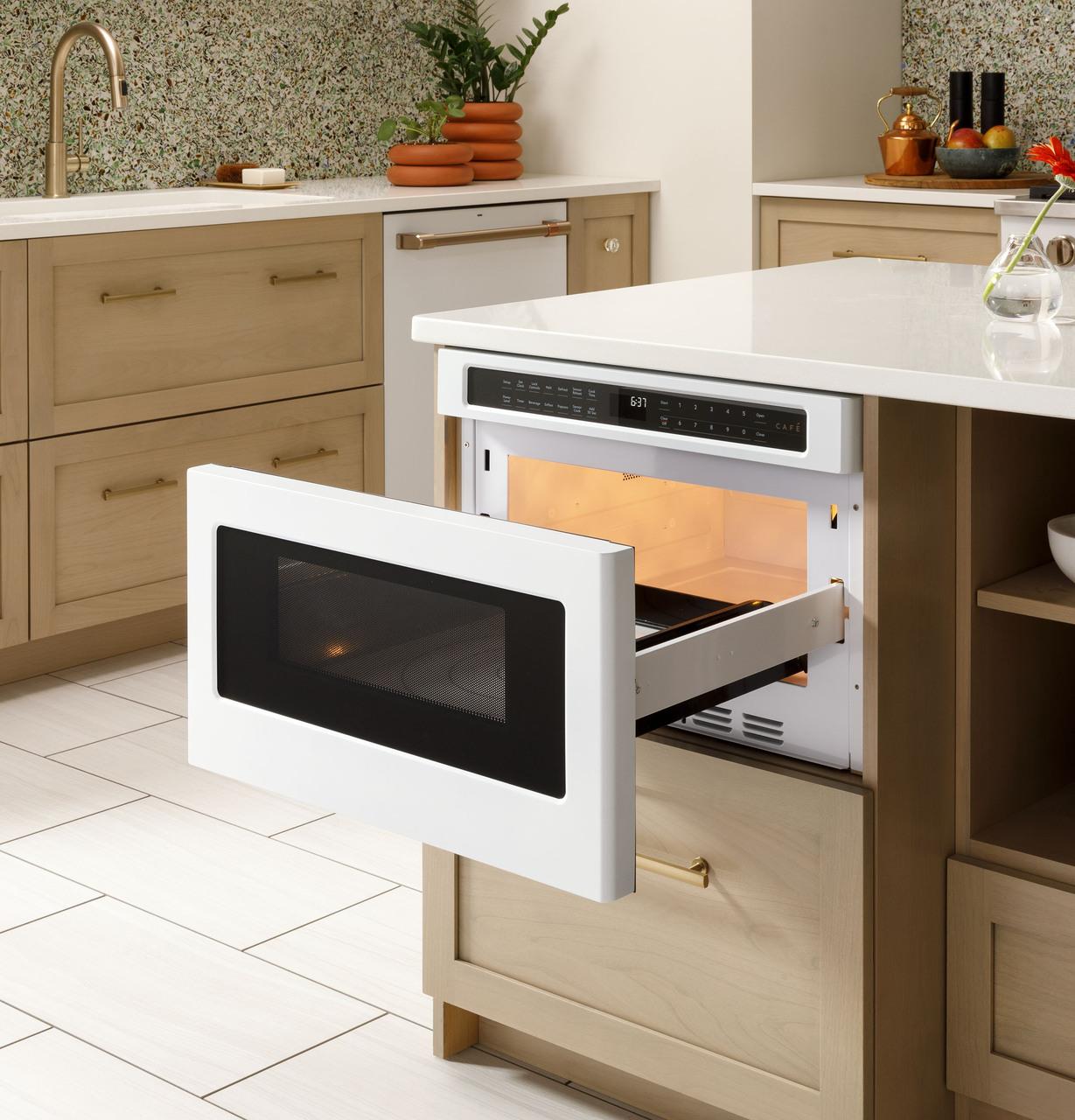 Cafe Caf(eback)™ Built-In Microwave Drawer Oven