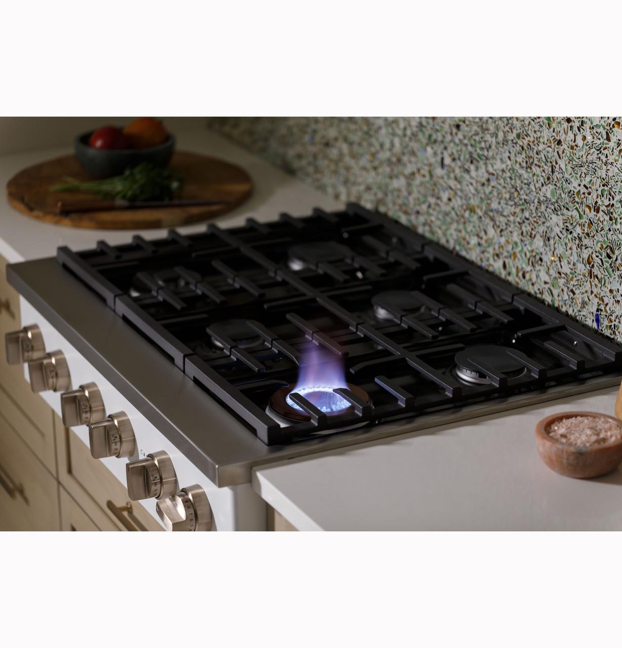Cafe CGU366P4TW2 CAF(EBACK)™ 36" Commercial-Style Gas Rangetop with 6 Burners (Natural Gas)