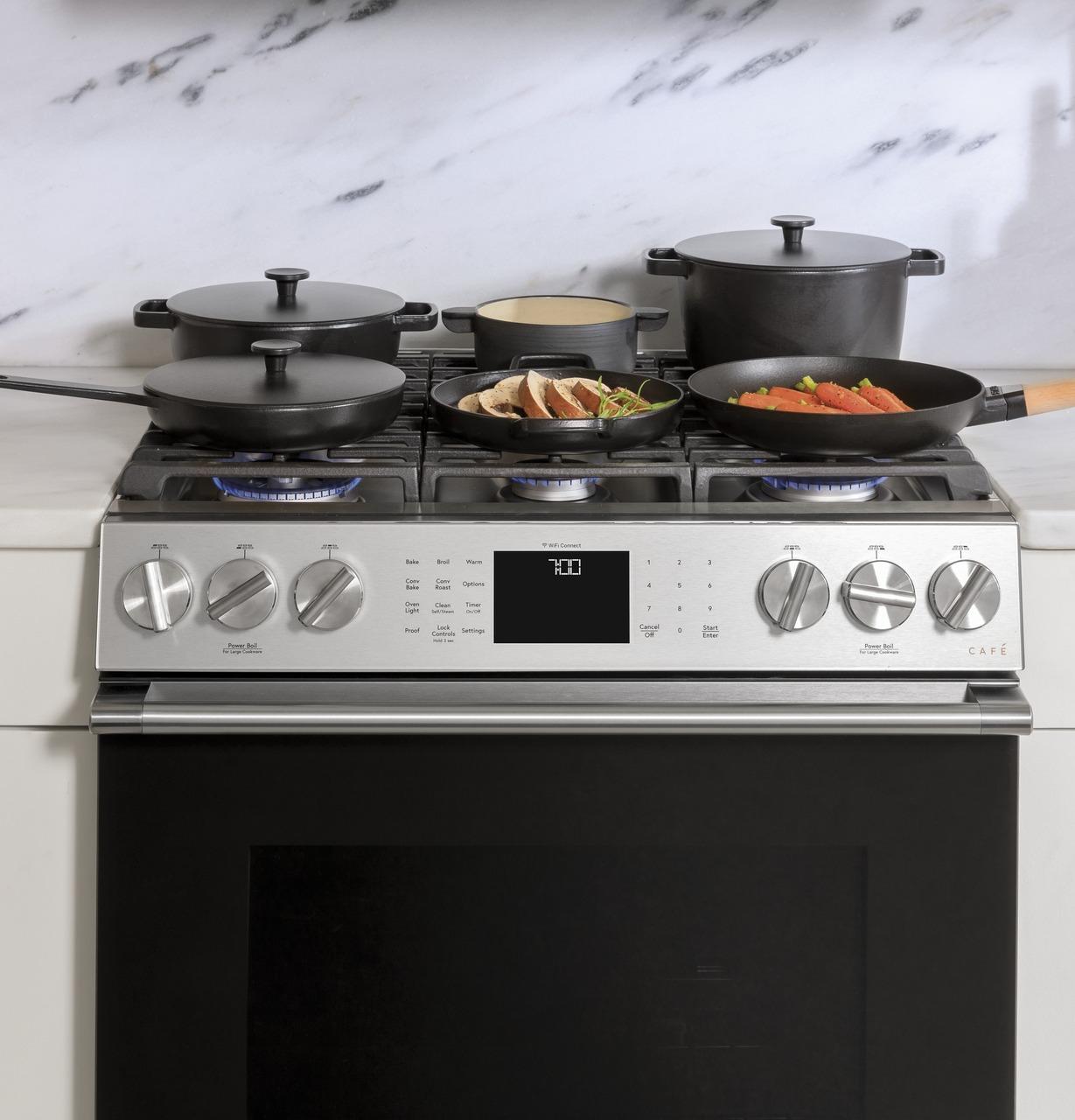 Cafe Caf(eback)™ 30" Smart Slide-In, Front-Control, Gas Range with Convection Oven in Platinum Glass