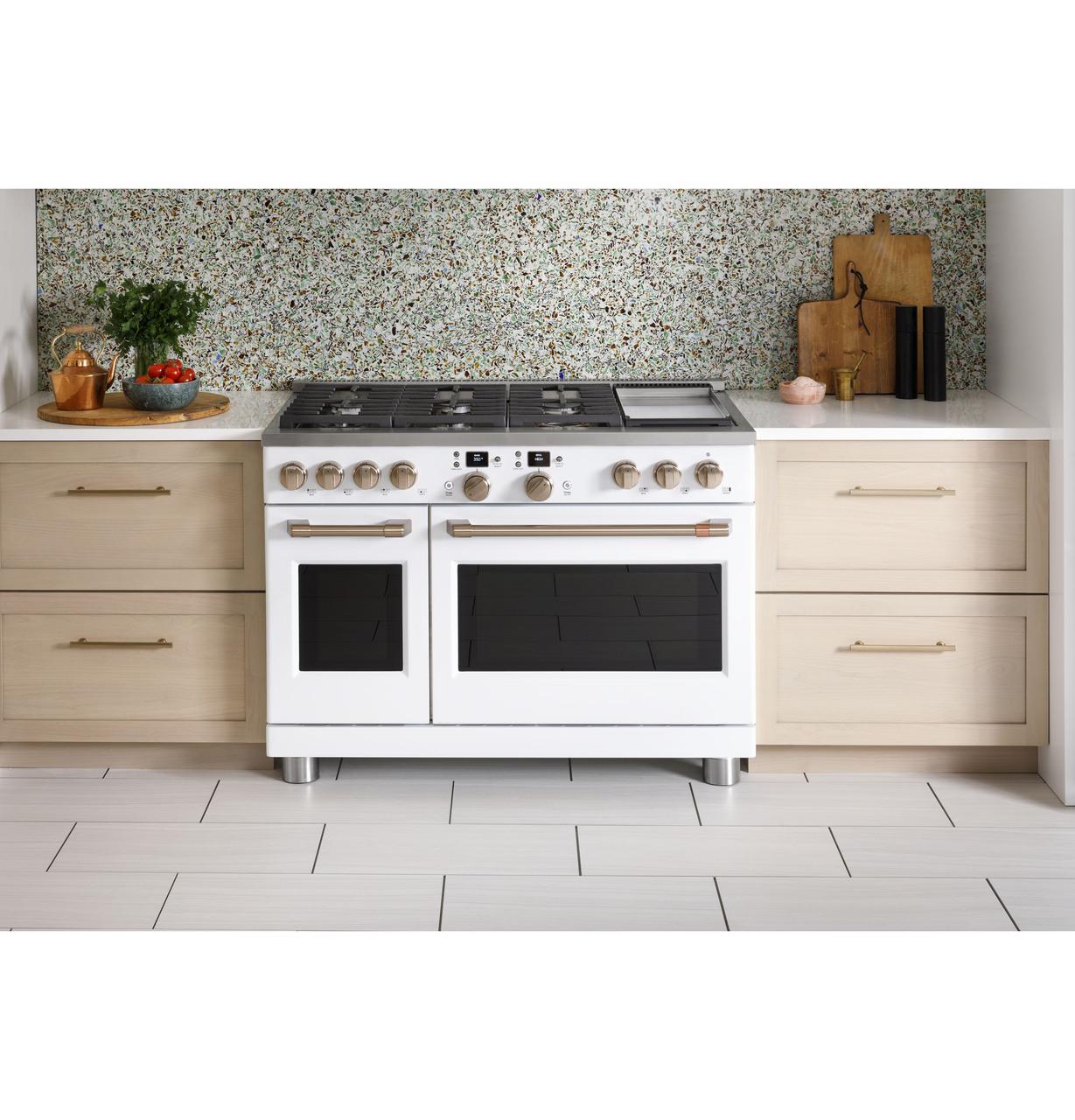 Cafe C2Y486P4TW2 CAF(EBACK)™ 48" Smart Dual-Fuel Commercial-Style Range with 6 Burners and Griddle (Natural Gas)