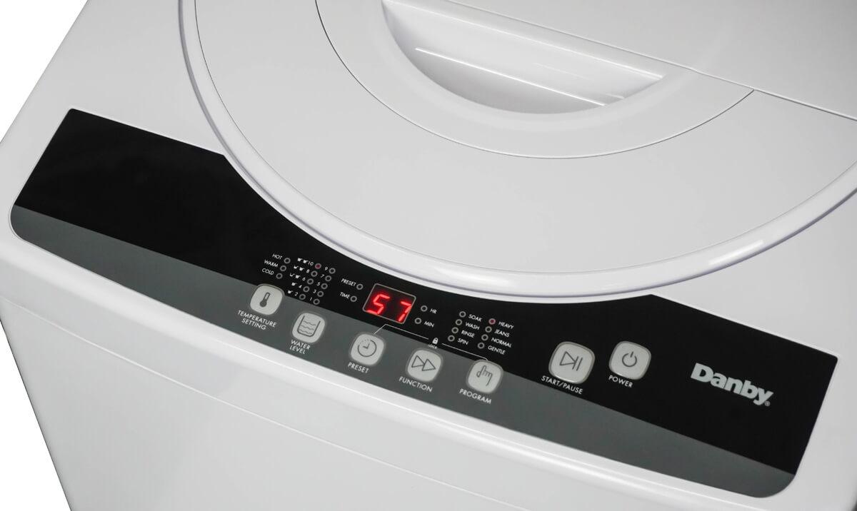 DWM065A1WDB6 Danby 1.8 cu. ft. Compact Top Load Washing Machine in White