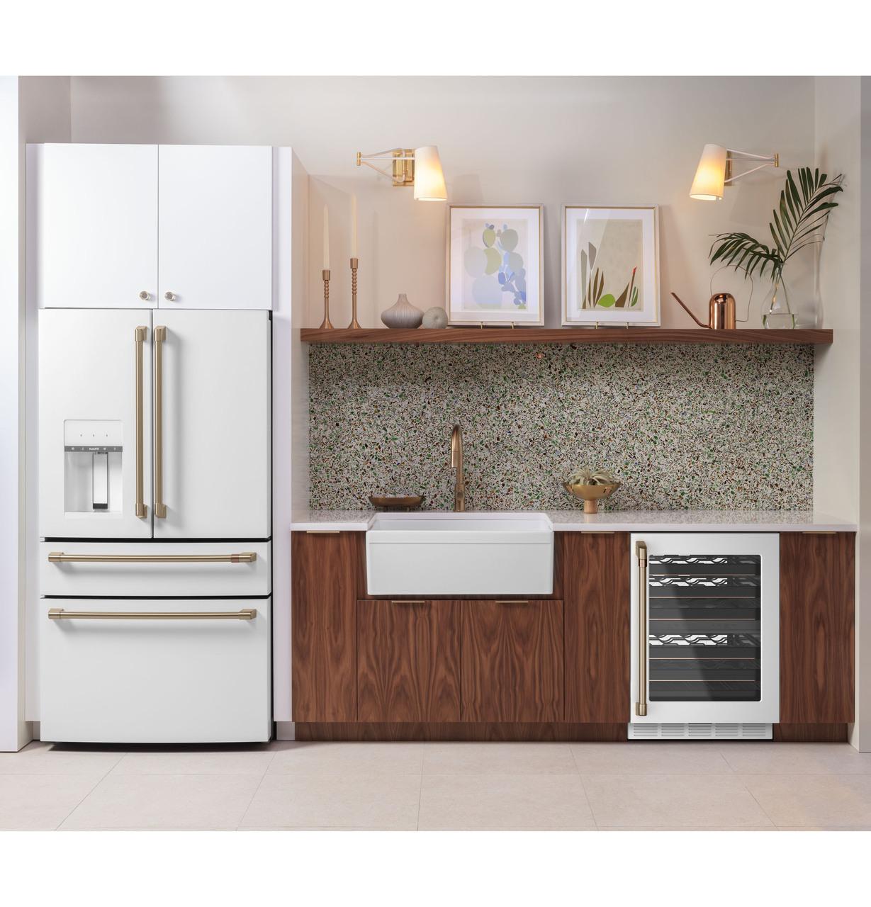 Cafe CVE28DP4NW2 Caf(eback)™ ENERGY STAR® 27.8 Cu. Ft. Smart 4-Door French-Door Refrigerator