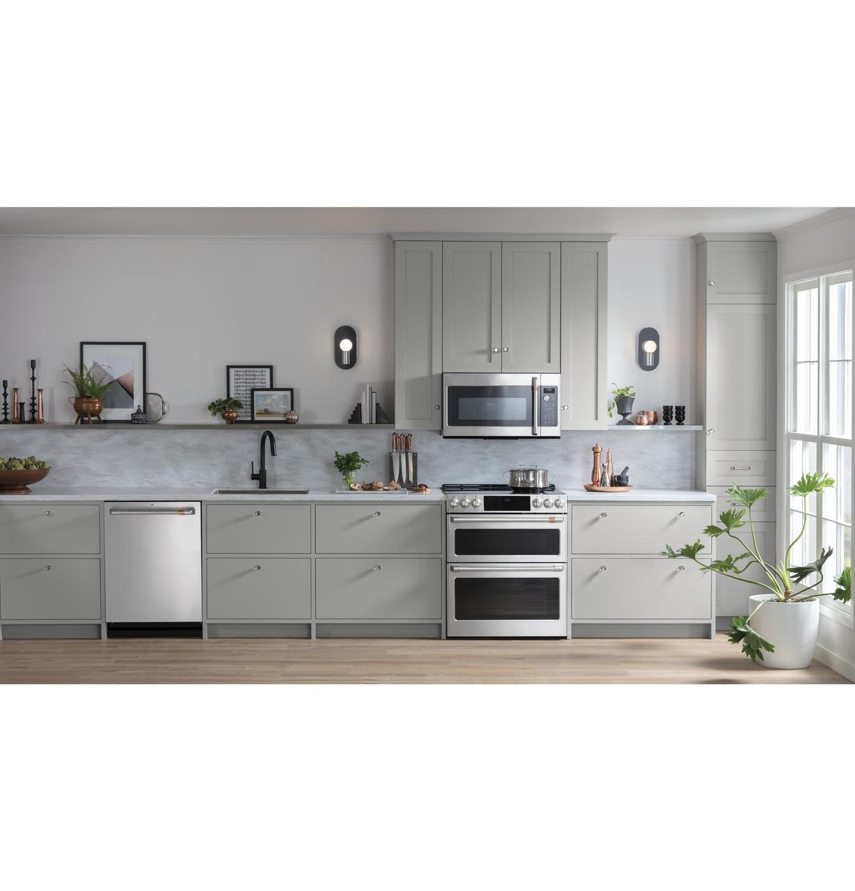 Cafe CHS950P2MS1 CAF(EBACK)™ 30" Smart Slide-In, Front-Control, Induction and Convection Double-Oven Range