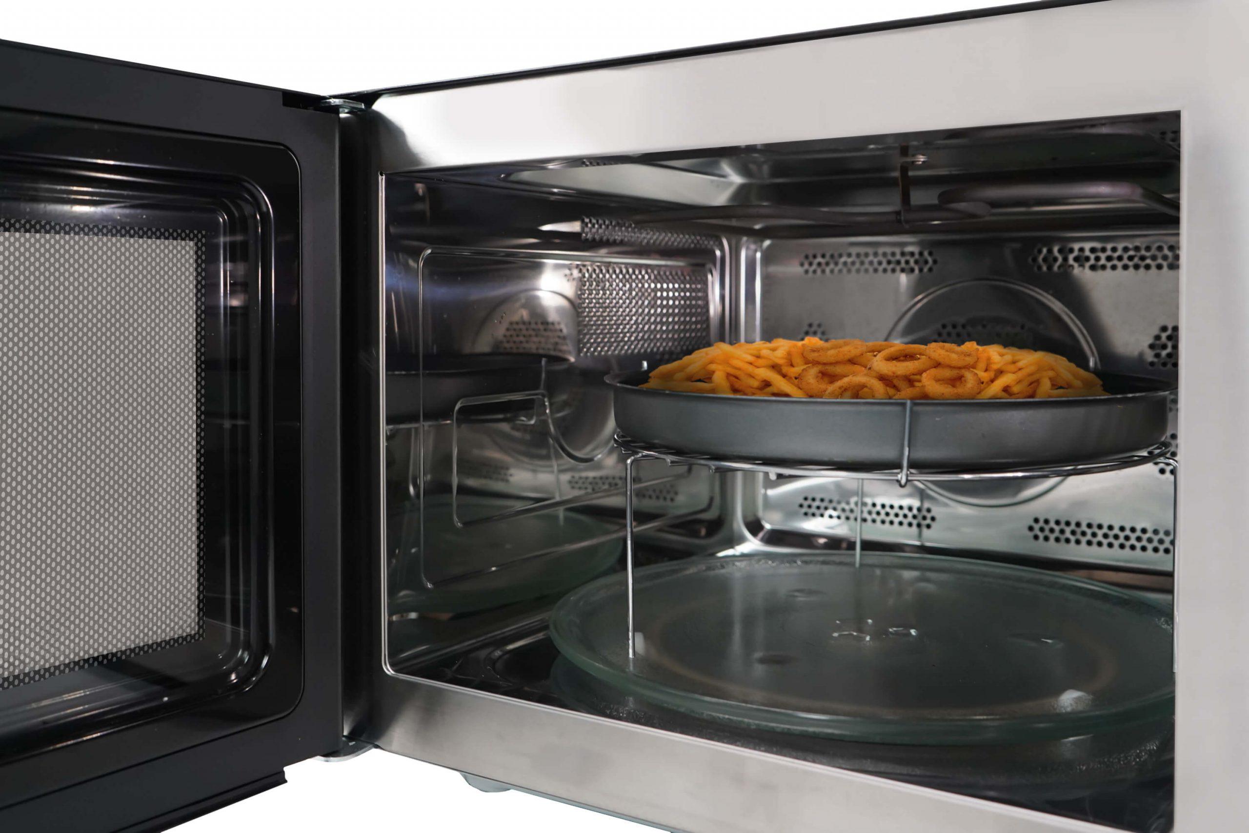 DDMW1061BSS6 Danby 5 in 1 Multifunctional Microwave Oven with Air Fry, Convection roast/bake, Broil/grill, combination cooking