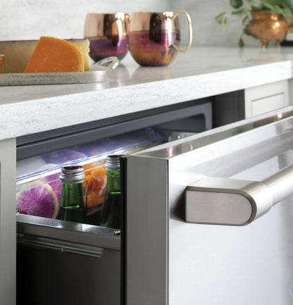 Cafe CDE06RP2NS1 CAF(EBACK)™ 5.7 Cu. Ft. Built-In Dual-Drawer Refrigerator