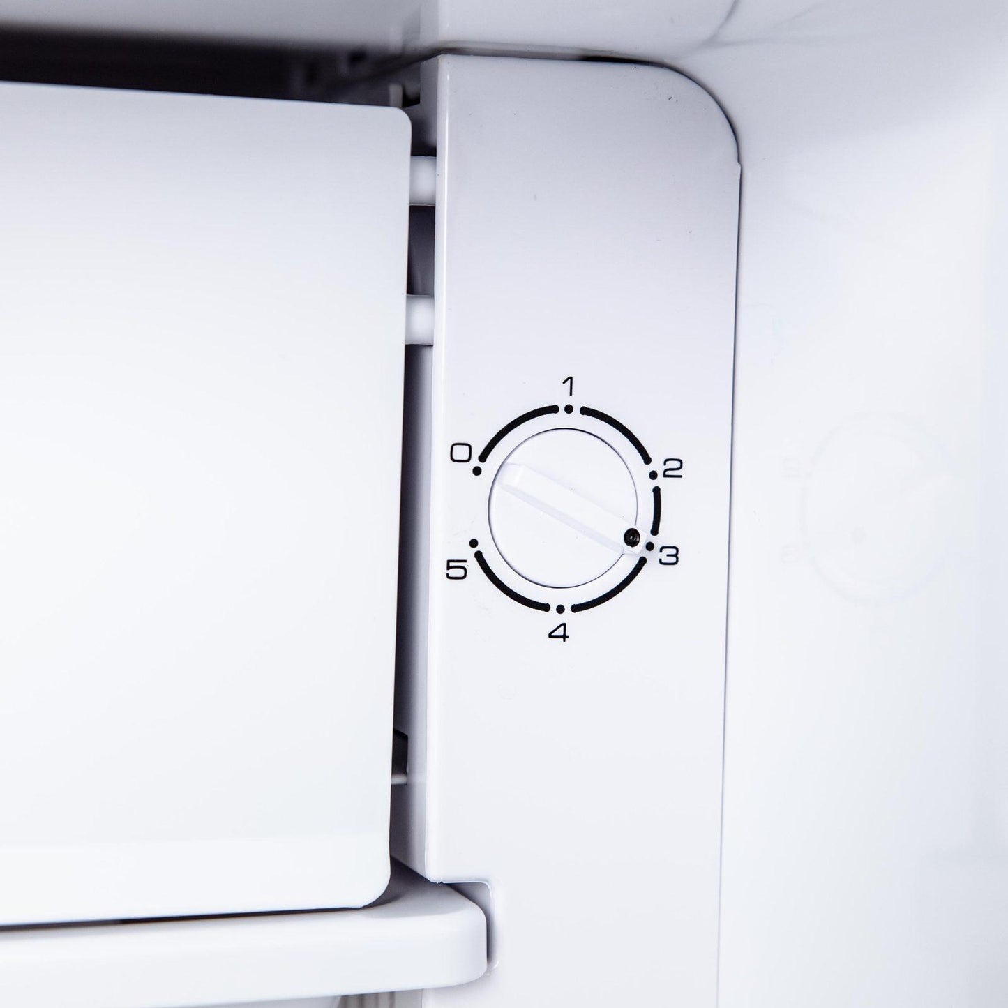 RM3306W Avanti 3.3 cu. ft. Compact Refrigerator - White