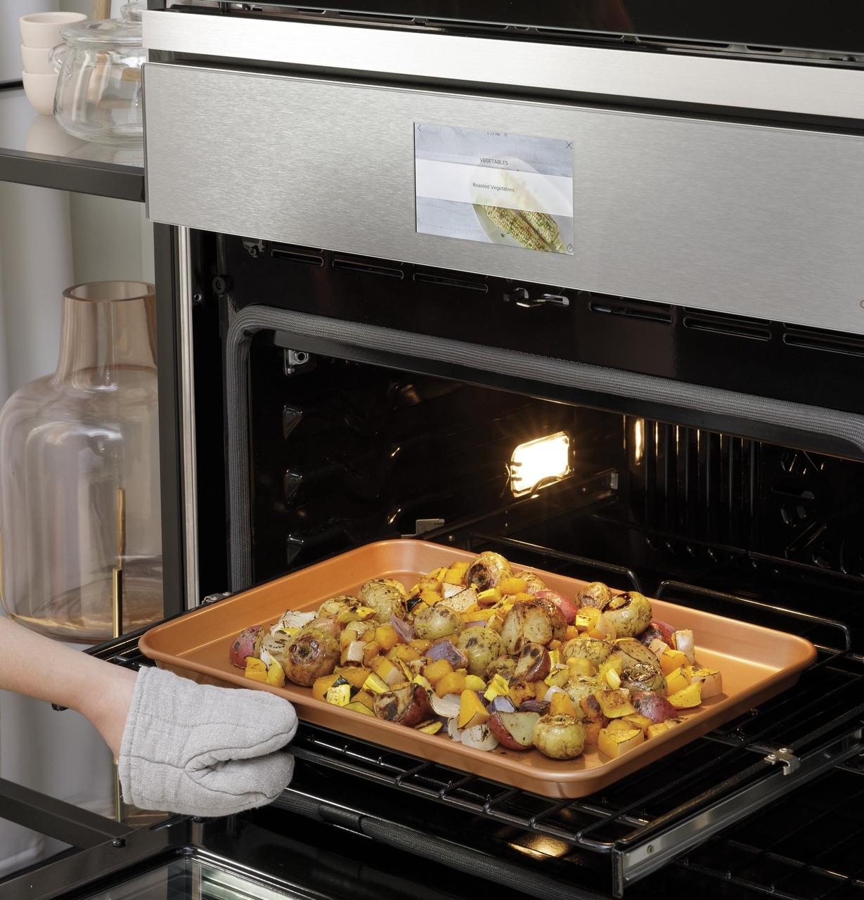 Cafe CTS70DM2NS5 CAF(EBACK)™ 30" Smart Single Wall Oven with Convection in Platinum Glass