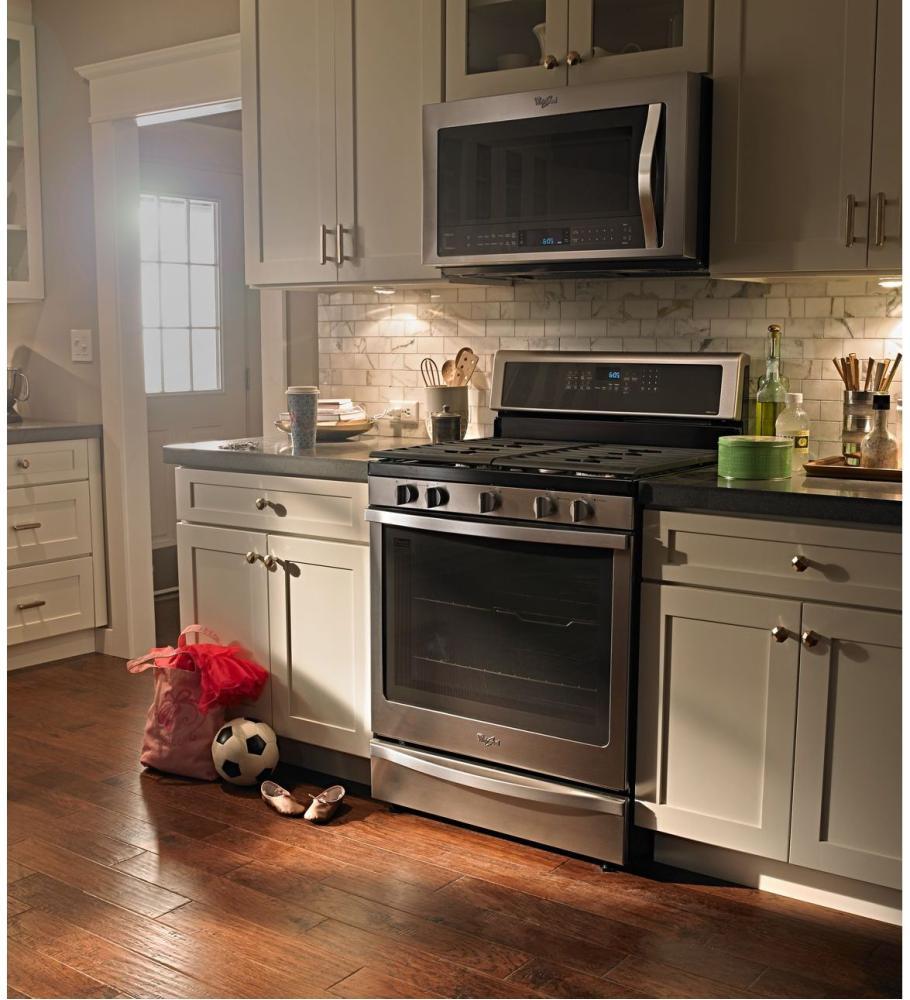 Whirlpool WFG715H0EE 5.8 Cu. Ft. Freestanding Gas Range with AquaLift® Self-Cleaning Technology