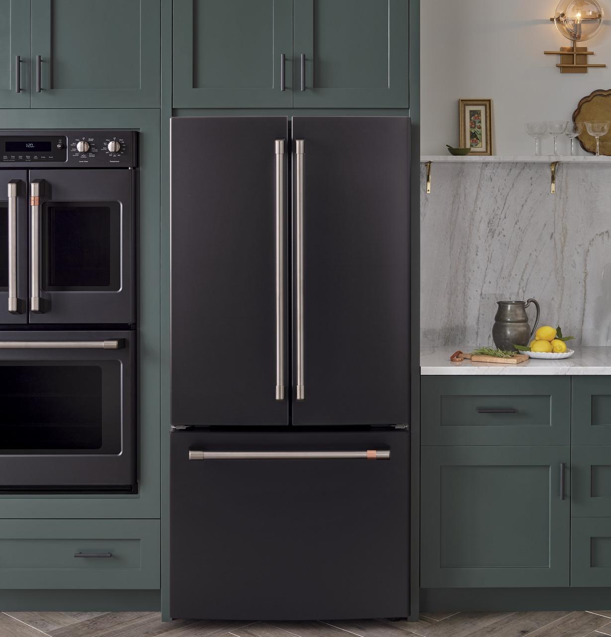 Cafe CWE19SP3ND1 CAF(EBACK)™ ENERGY STAR® 18.6 Cu. Ft. Counter-Depth French-Door Refrigerator