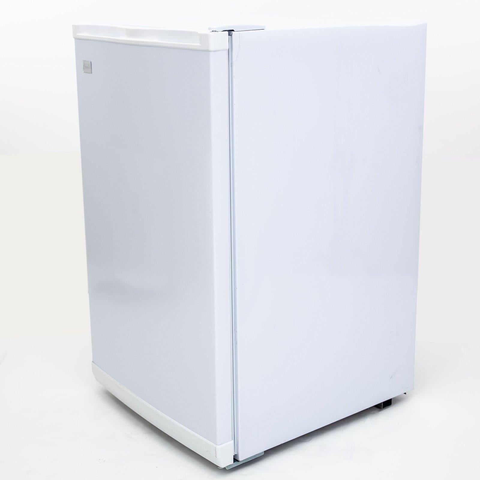 VF306 Avanti 2.8 cu. ft. Vertical Freezer - White / 2.8 cu. ft.