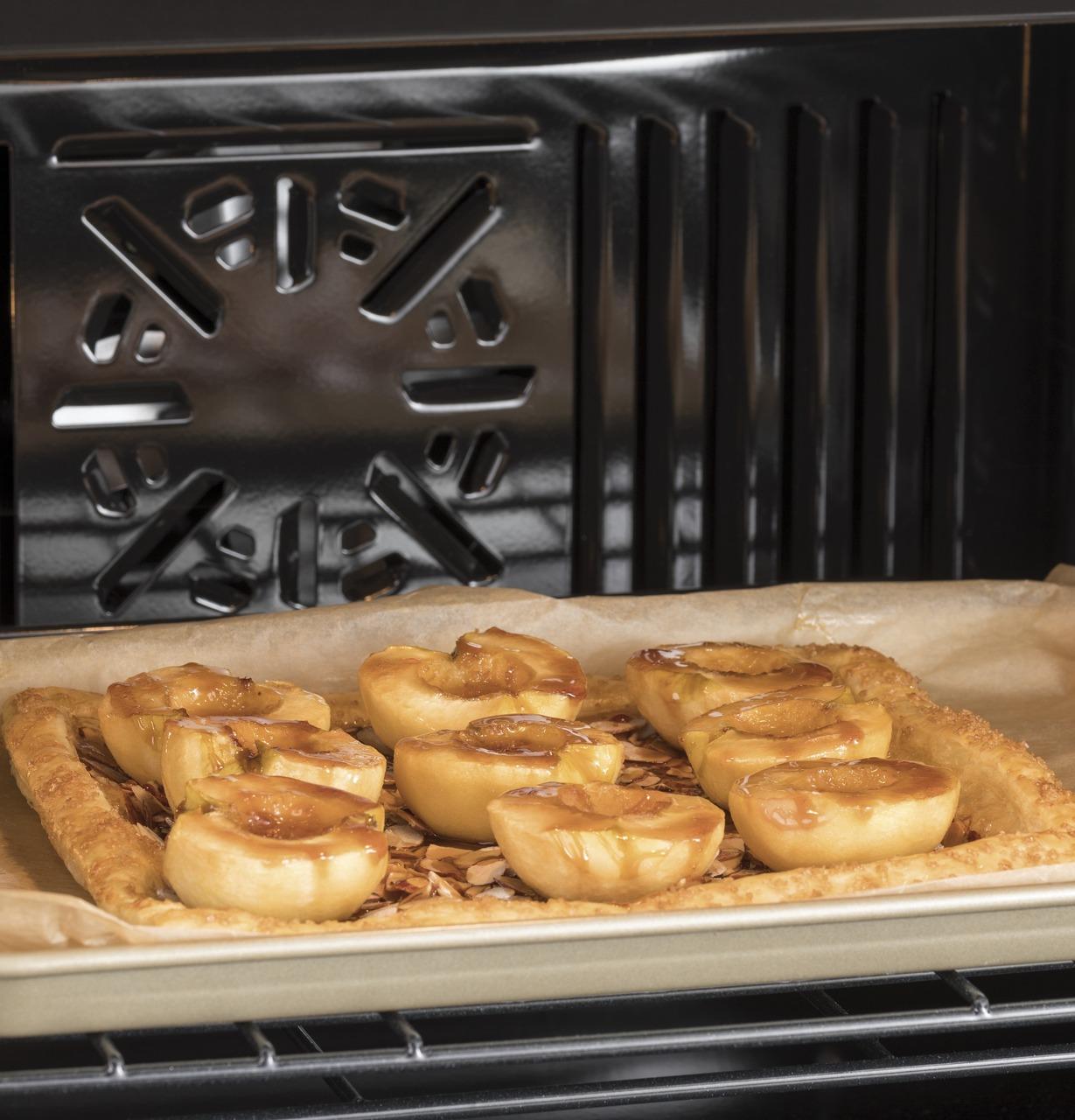 Cafe Caf(eback)™ 30" Smart Double Wall Oven with Convection