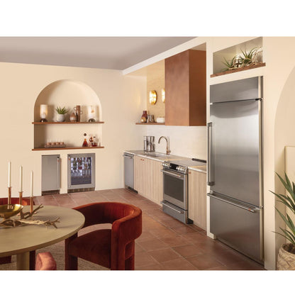 Cafe CHS90XP2MS1 CAF(EBACK)™ 30" Smart Slide-In, Front-Control, Induction and Convection Range with In-Oven Camera