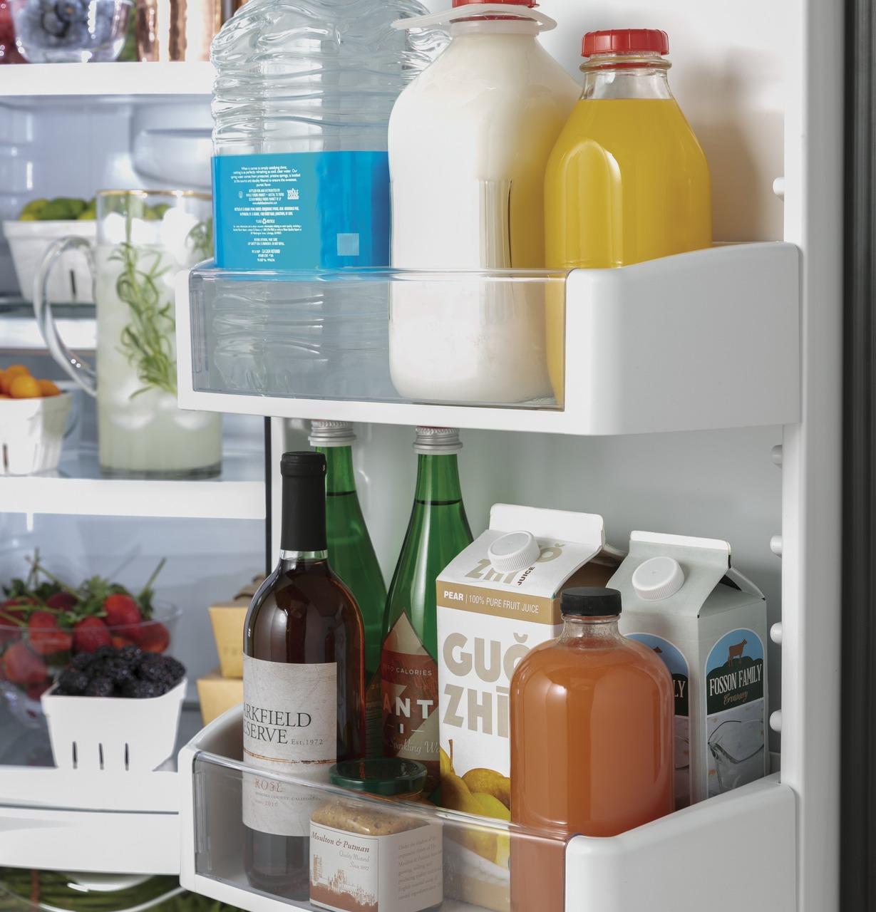 Cafe CZS22MP2NS1 CAF(EBACK)™ 21.9 Cu. Ft. Counter-Depth Side-By-Side Refrigerator