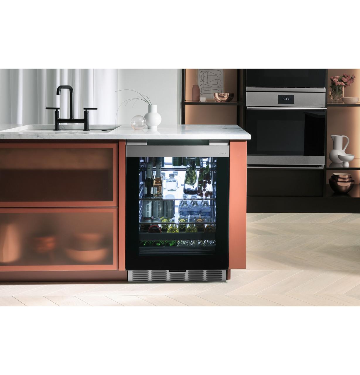 Cafe CCR06BM2PS5 CAF(EBACK)™ Beverage Center in Platinum Glass