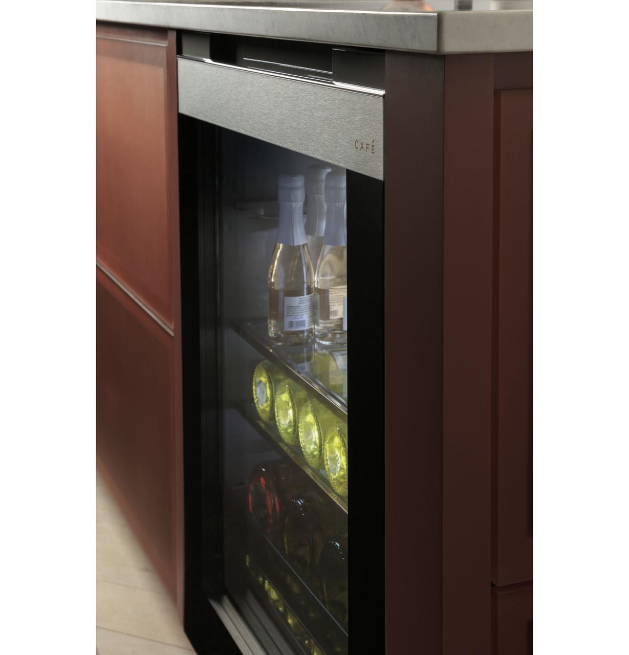 Cafe CCR06BM2PS5 CAF(EBACK)™ Beverage Center in Platinum Glass