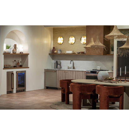 Cafe CCP06BP2PS1 CAF(EBACK)™ ENERGY STAR® Beverage Center