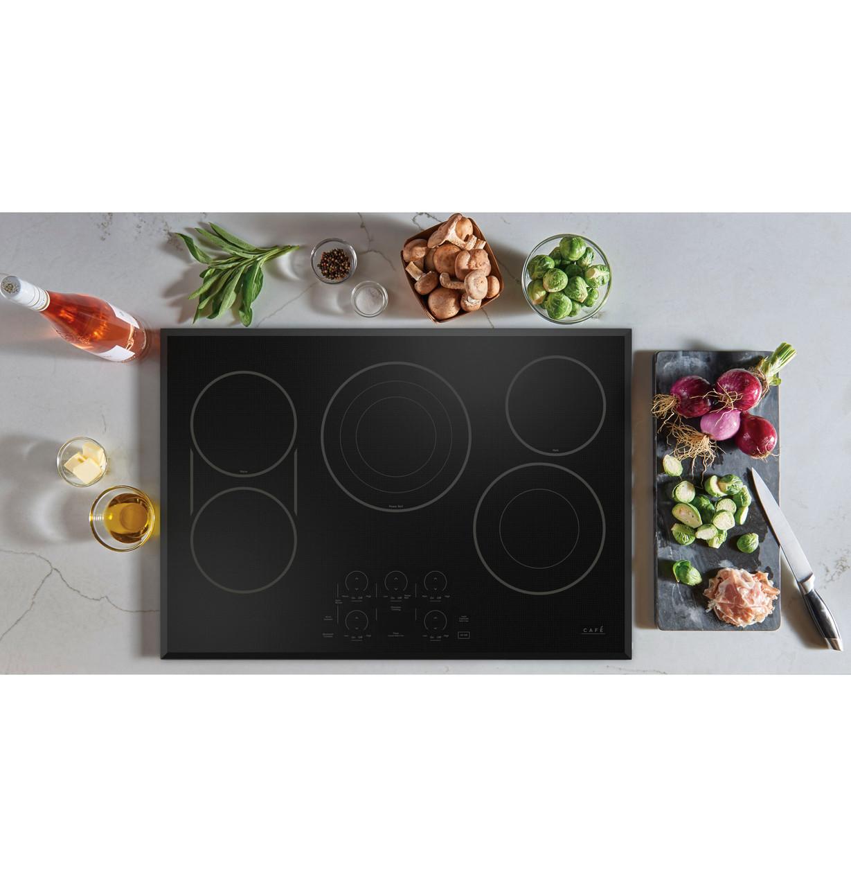 Cafe Caf(eback)™ 30" Touch-Control Electric Cooktop