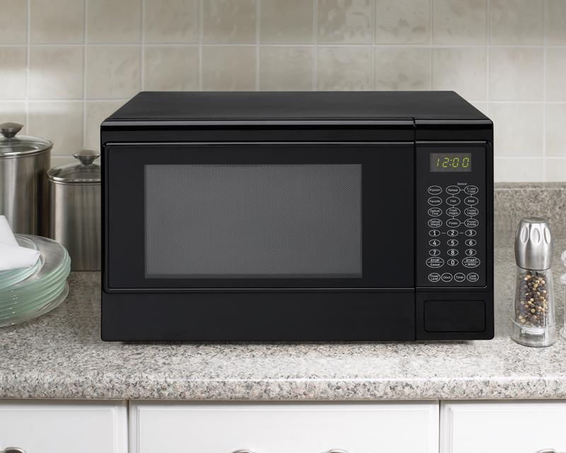 Danby DBMW0720BBB . Black Countertop Microwave - 0.7 Cu. ft