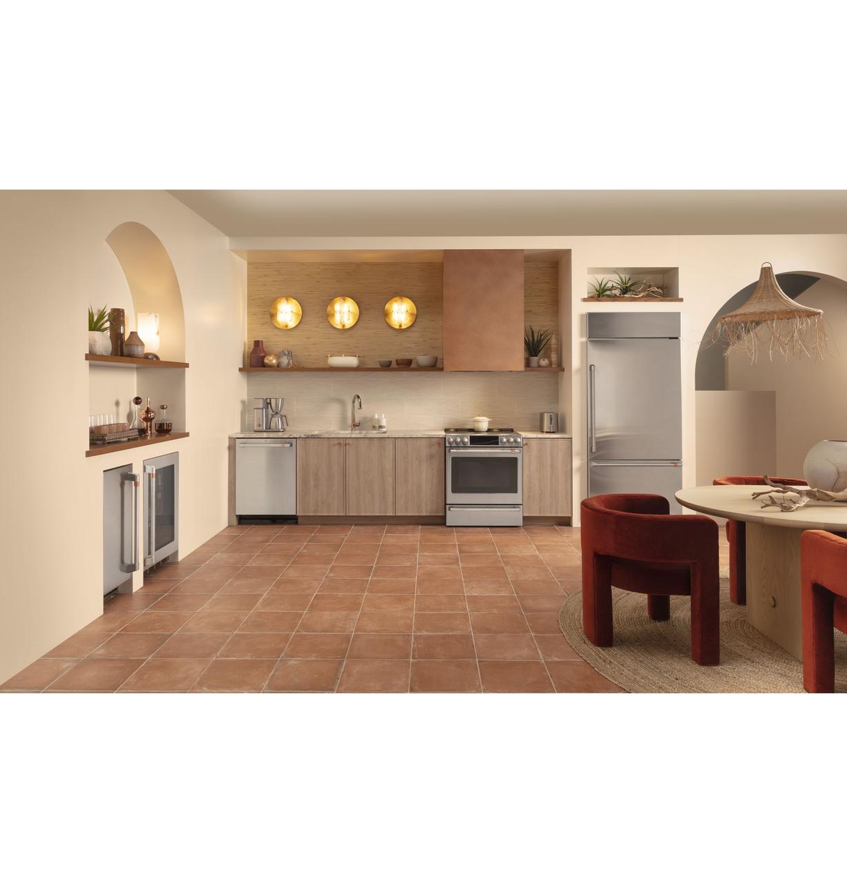 Cafe CHS90XP2MS1 CAF(EBACK)™ 30" Smart Slide-In, Front-Control, Induction and Convection Range with In-Oven Camera