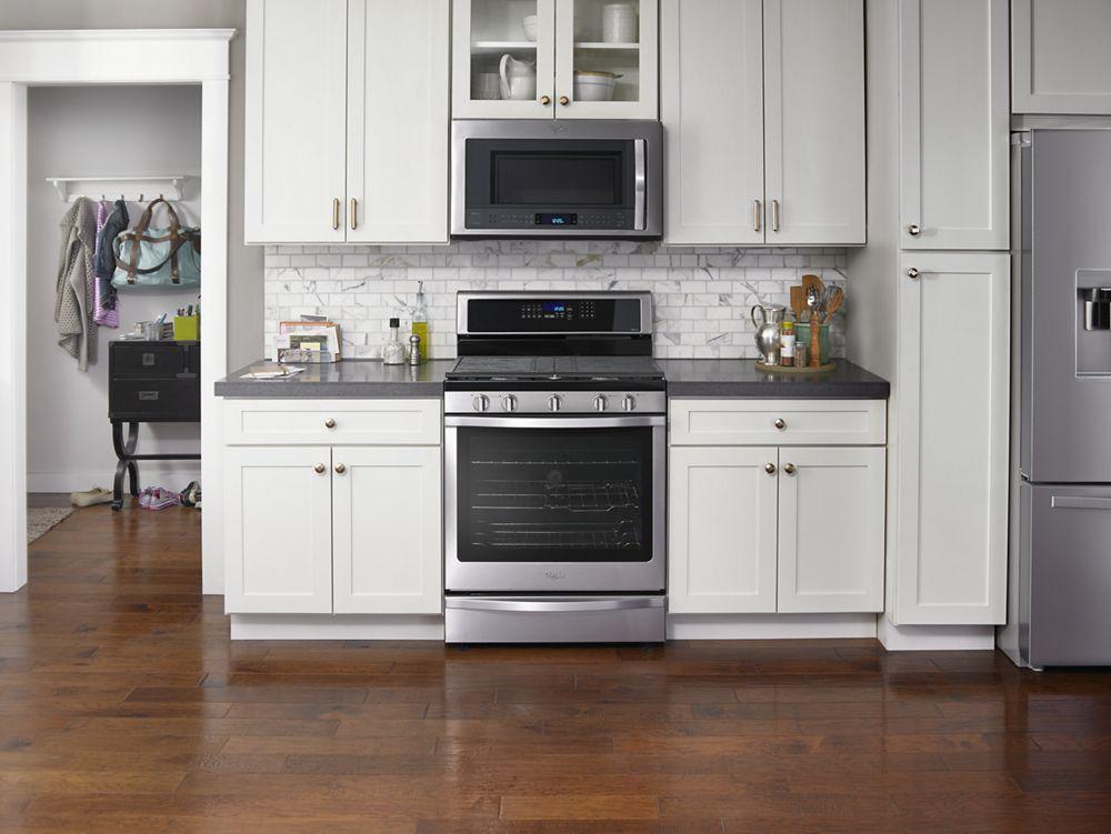 Whirlpool WFG745H0FS 5.8 Cu. Ft. Freestanding Gas Range with EZ-2-Lift Hinged Grates