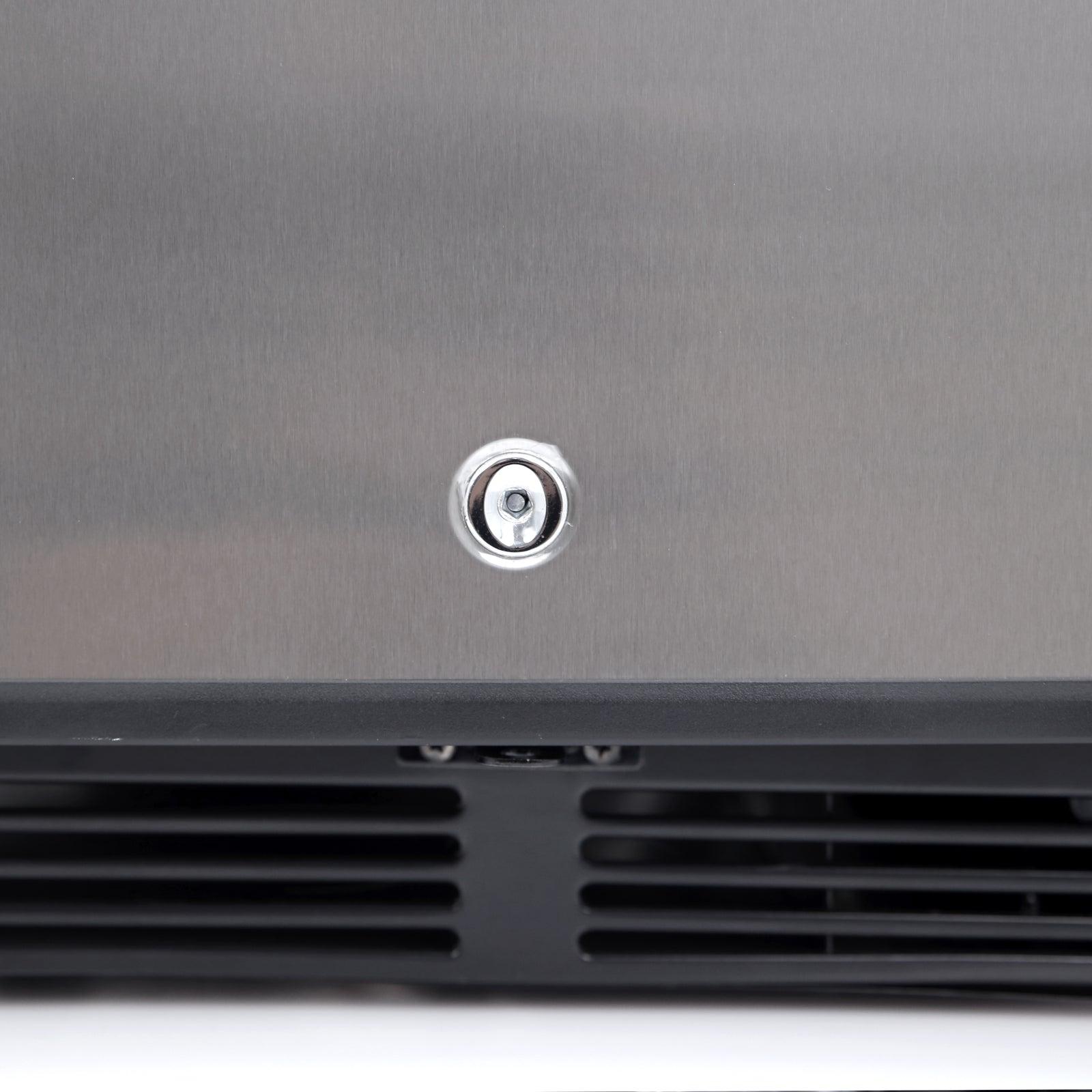 Avanti 5.2 cu. ft. Compact Refrigerator - Stainless Steel / 5.2 cu. ft.
