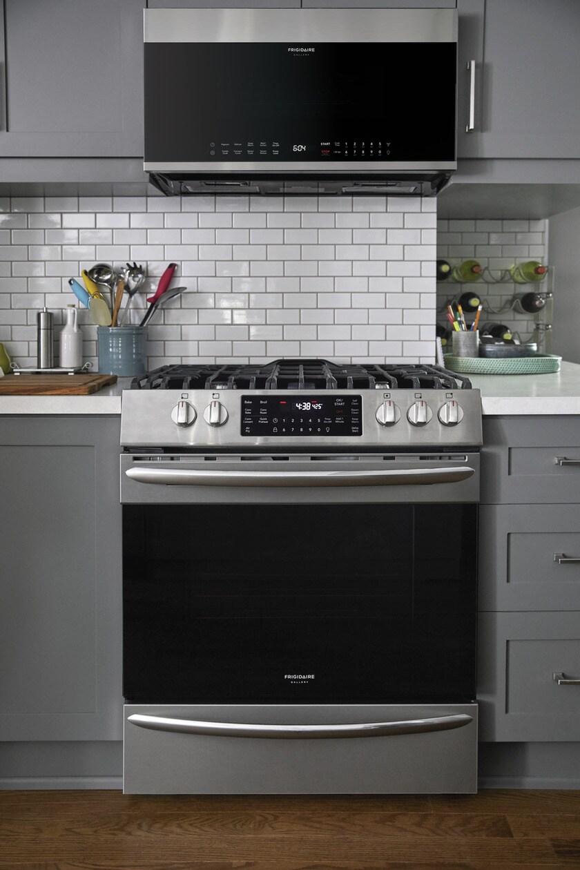 Frigidaire Gallery 30" Front Control Gas Range with Air Fry