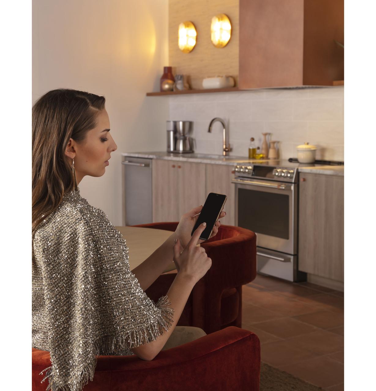 Cafe CHS90XP2MS1 CAF(EBACK)™ 30" Smart Slide-In, Front-Control, Induction and Convection Range with In-Oven Camera