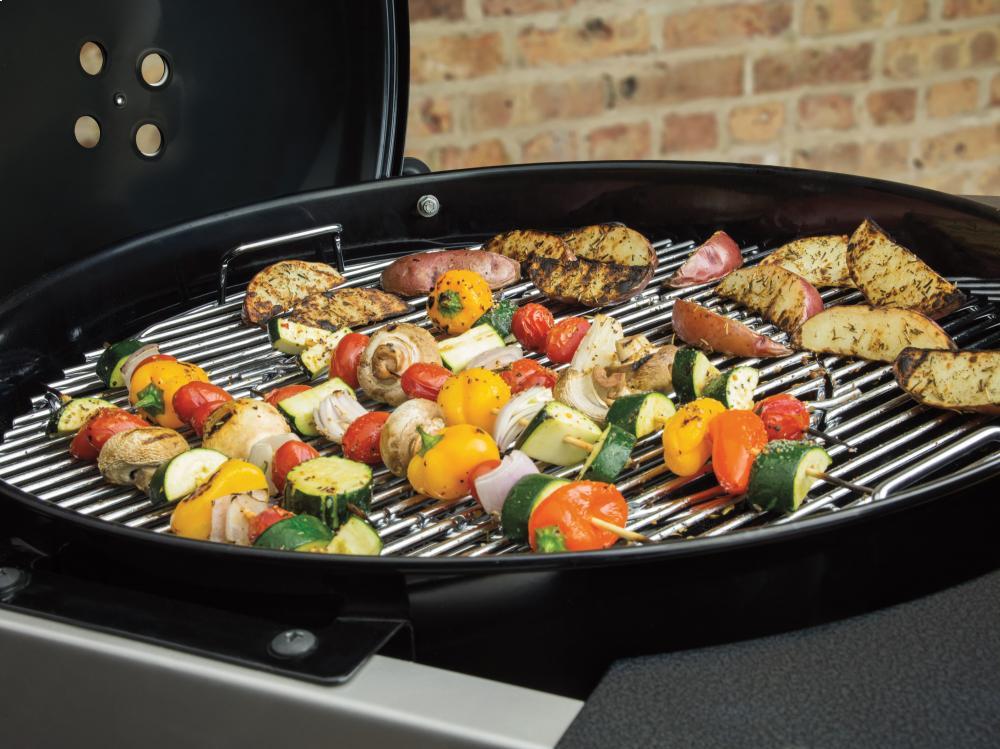 Weber 15301001 Performer Charcoal Grill 22" - Black