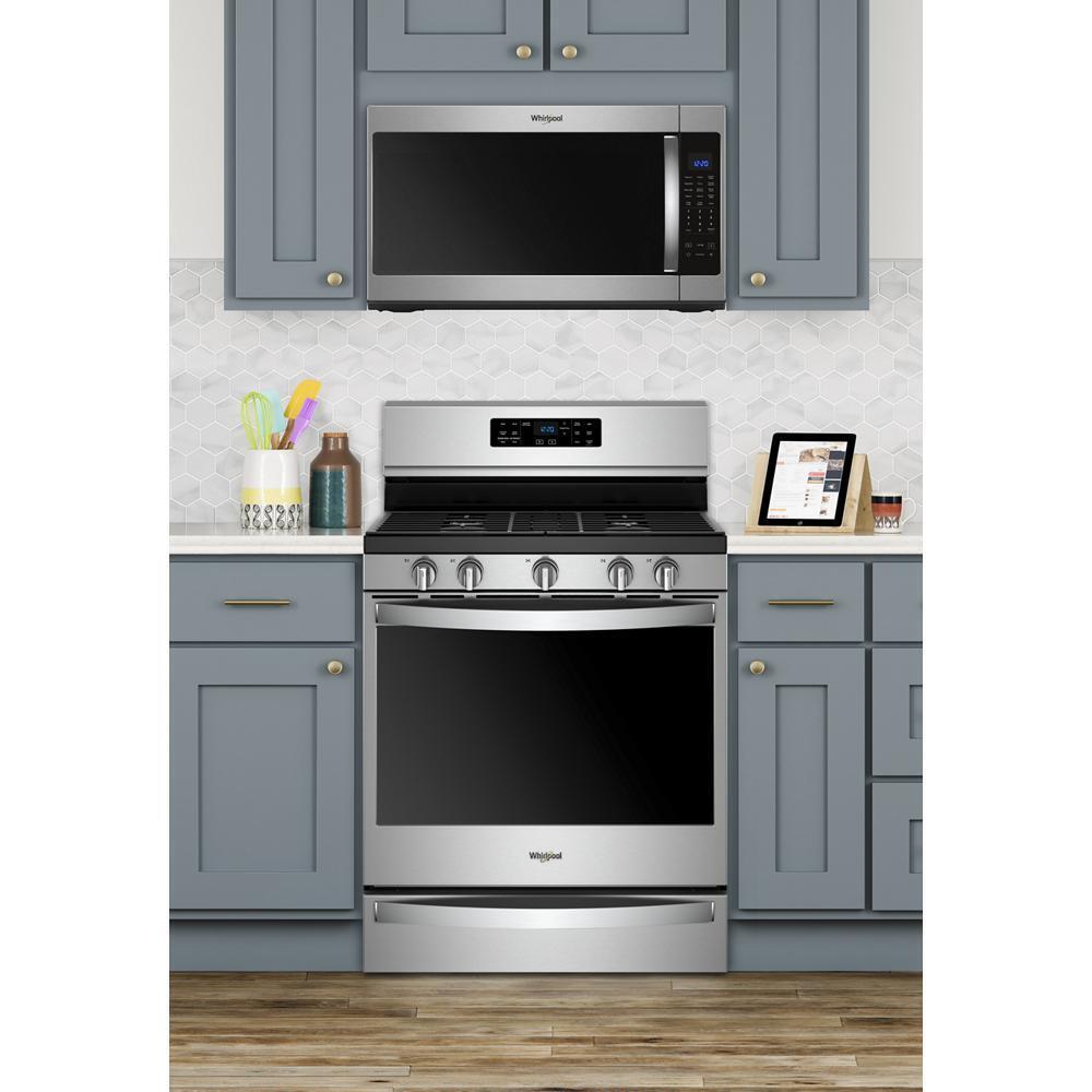 Whirlpool 5.8 cu. ft. Freestanding Gas Range with Frozen Bake™ Technology