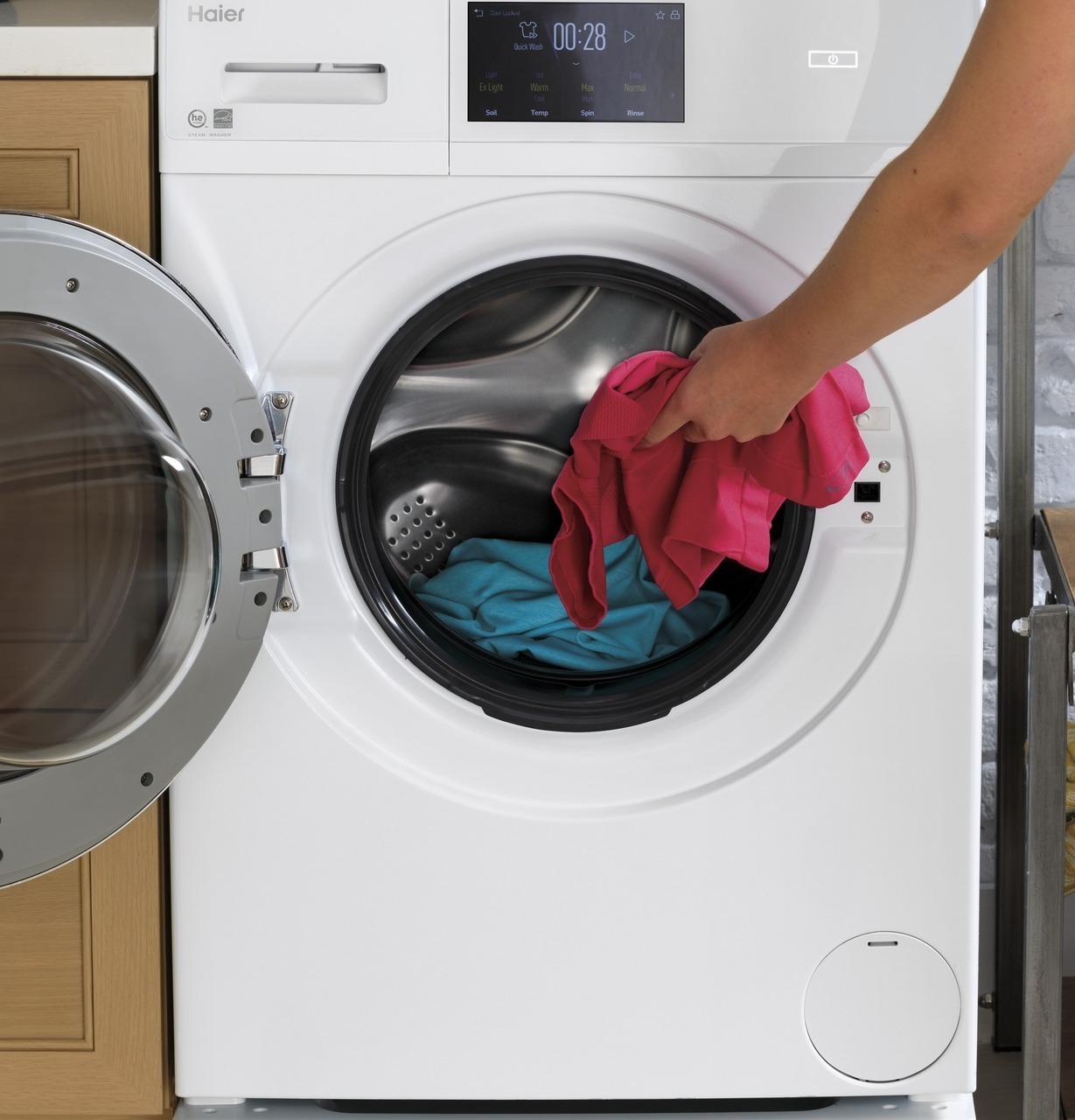 QFW150SSNWW Haier ENERGY STAR® 2.4 Cu. Ft. Smart Frontload Washer