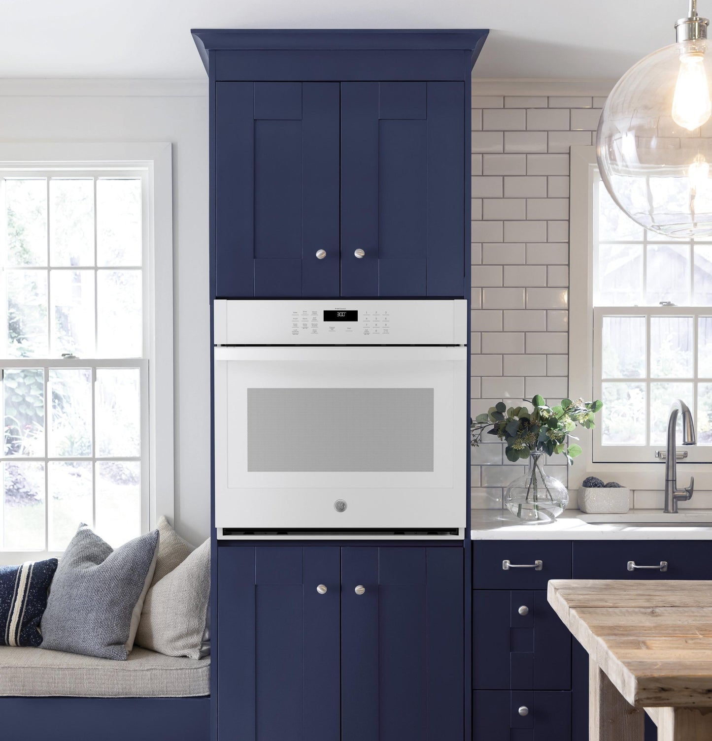 JTS3000DNWW GE® 30" Smart Built-In Self-Clean Single Wall Oven with Never-Scrub Racks