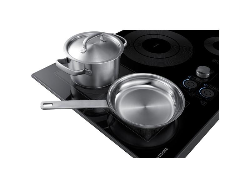 30" Smart Induction Cooktop in Black Stainless Steel