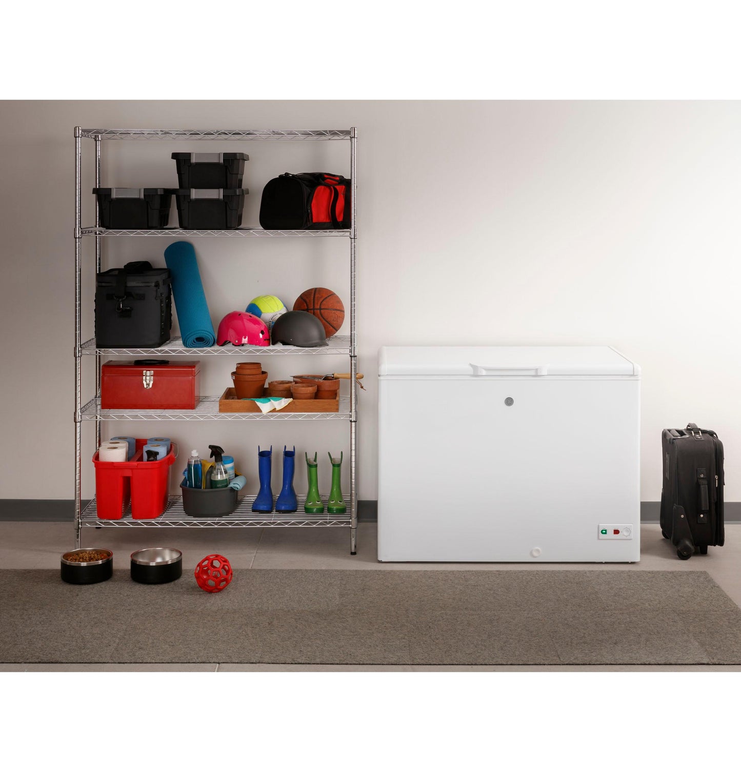 FCM11SRWW GE® 10.7 Cu. Ft. Manual Defrost Chest Freezer