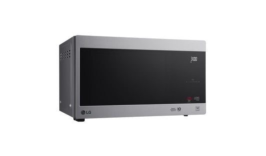 Lg 0.9 cu. ft. NeoChef™ Countertop Microwave with Smart Inverter and EasyClean®