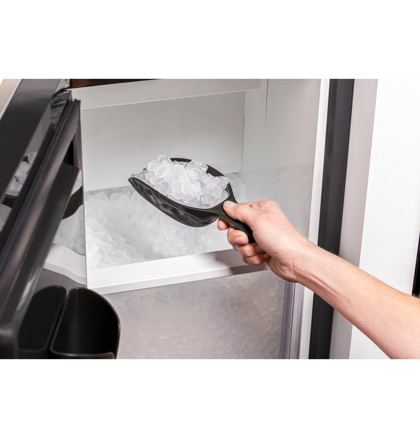 Ge Appliances UNC15NPRII Ice Maker 15-Inch Panel-Ready - Nugget Ice