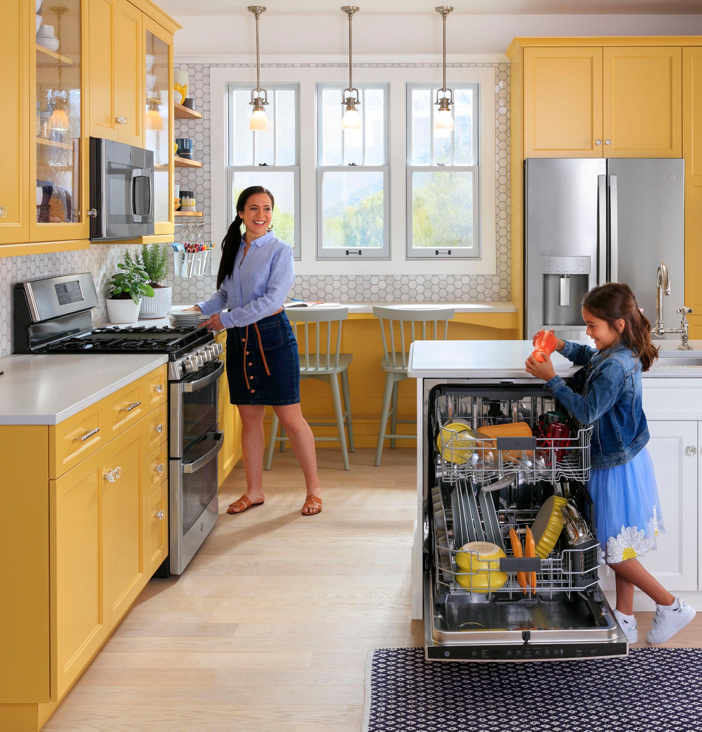 GE® Fingerprint Resistant Top Control with Stainless Steel Interior Dishwasher with Sanitize Cycle & Dry Boost with Fan Assist