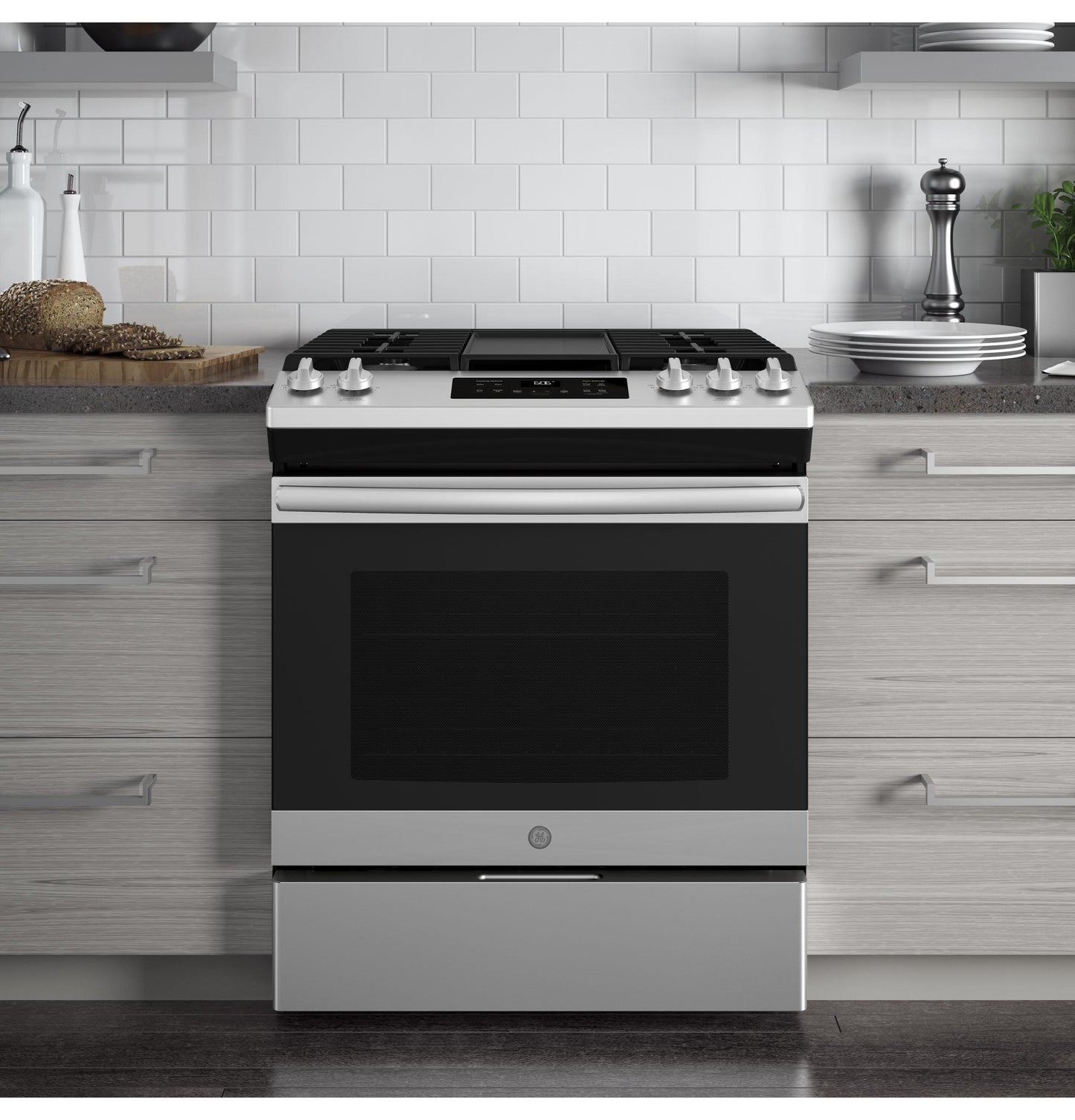 JGSS66SELSS GE® 30" Slide-In Front Control Gas Range