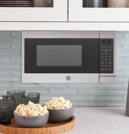 GE® 0.7 Cu. Ft. Spacemaker® Countertop Microwave Oven
